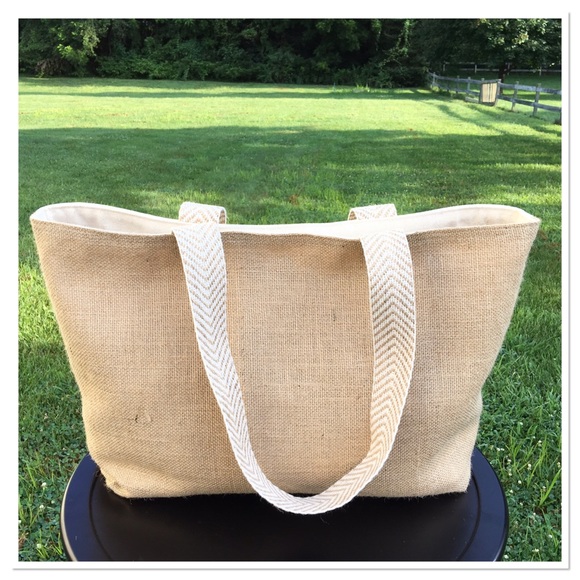 NYFW The Art Collection Tote by HBBK - Picture 5 of 6